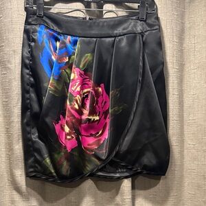 Forever 21 Black Skirt with Floral Print M EUC